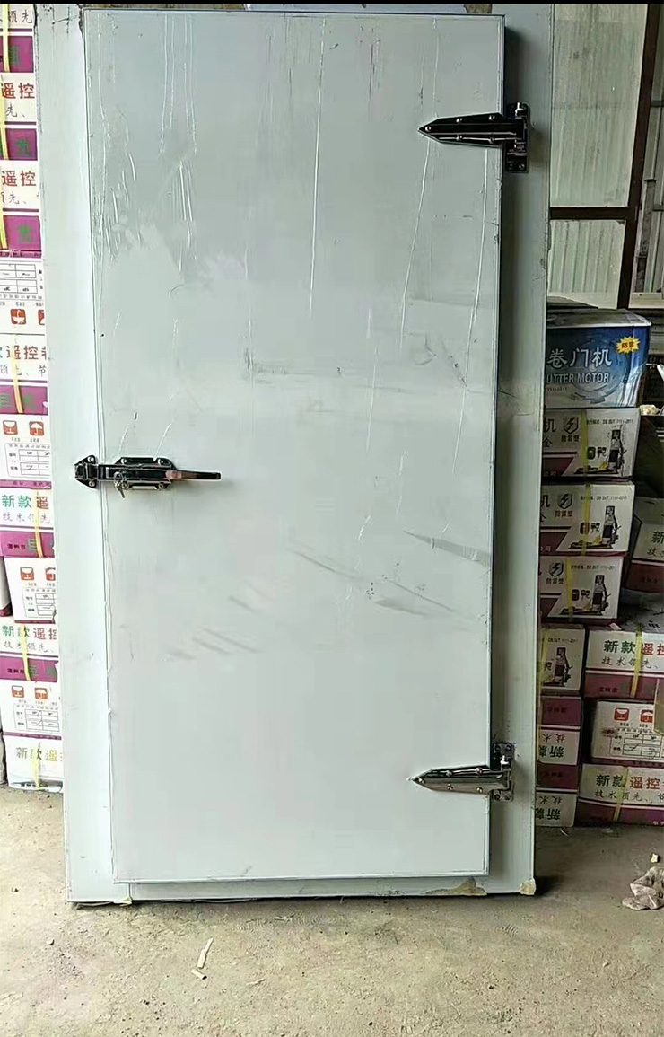 ����T