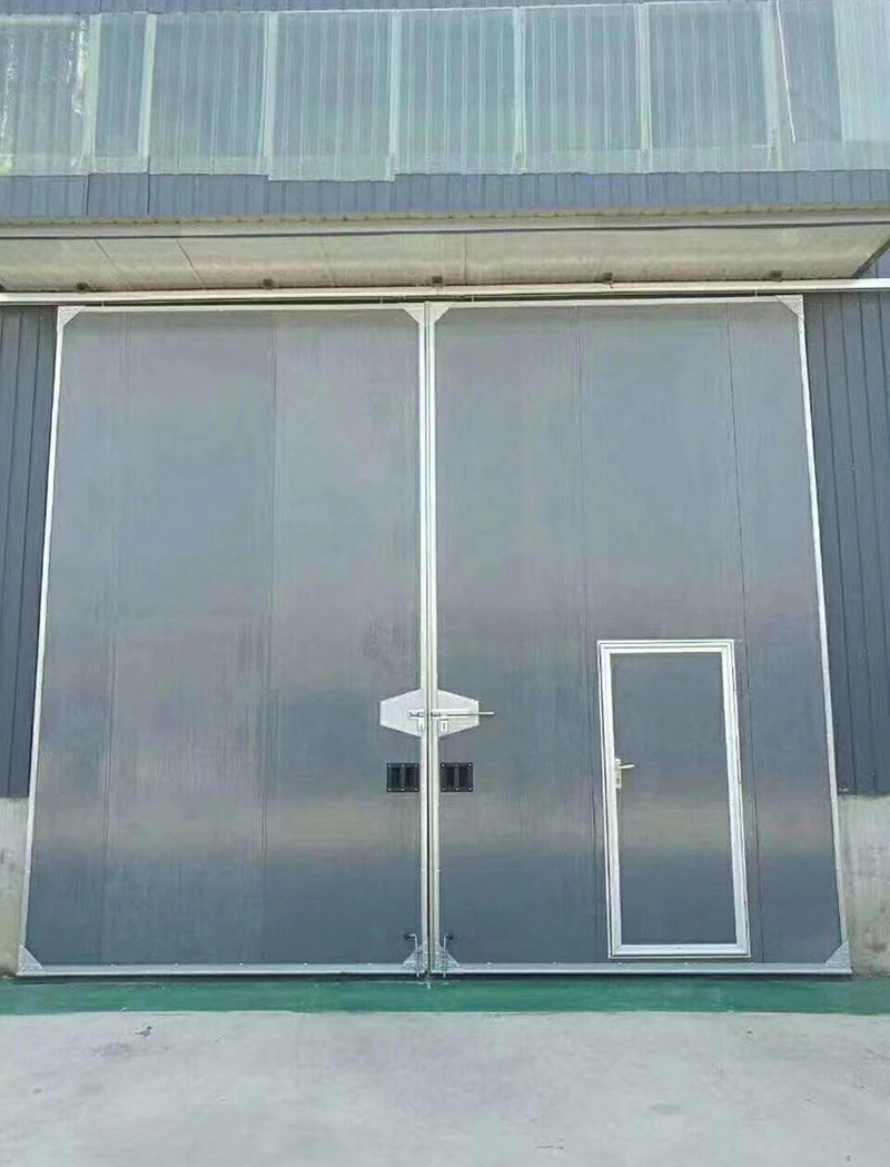 ���I�T