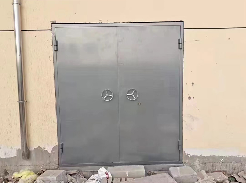 �����T